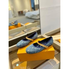 Louis Vuitton Flat Shoes